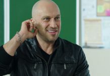 Физрук: Хитро писю к носу подтянула