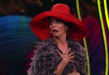 Камеди Вумен – Две женщины в примерочной