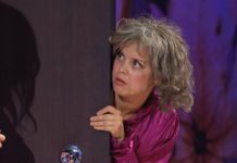 Камеди Вумен – На лестничной площадке