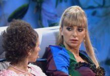 Камеди Вумен – Женский конфликт в салоне самолёта