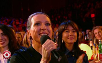 Яна Чурикова в Comedy Club (20.11.2015)